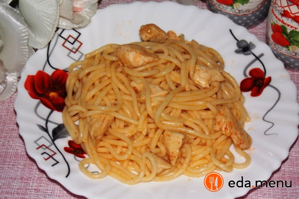Спагетти с куриным филе